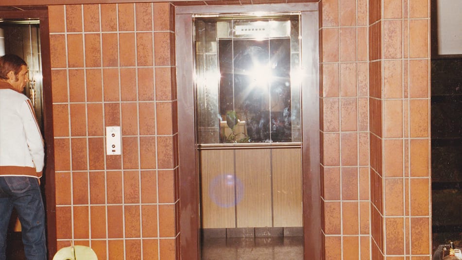 Régi KONE lift a Rege szállóban